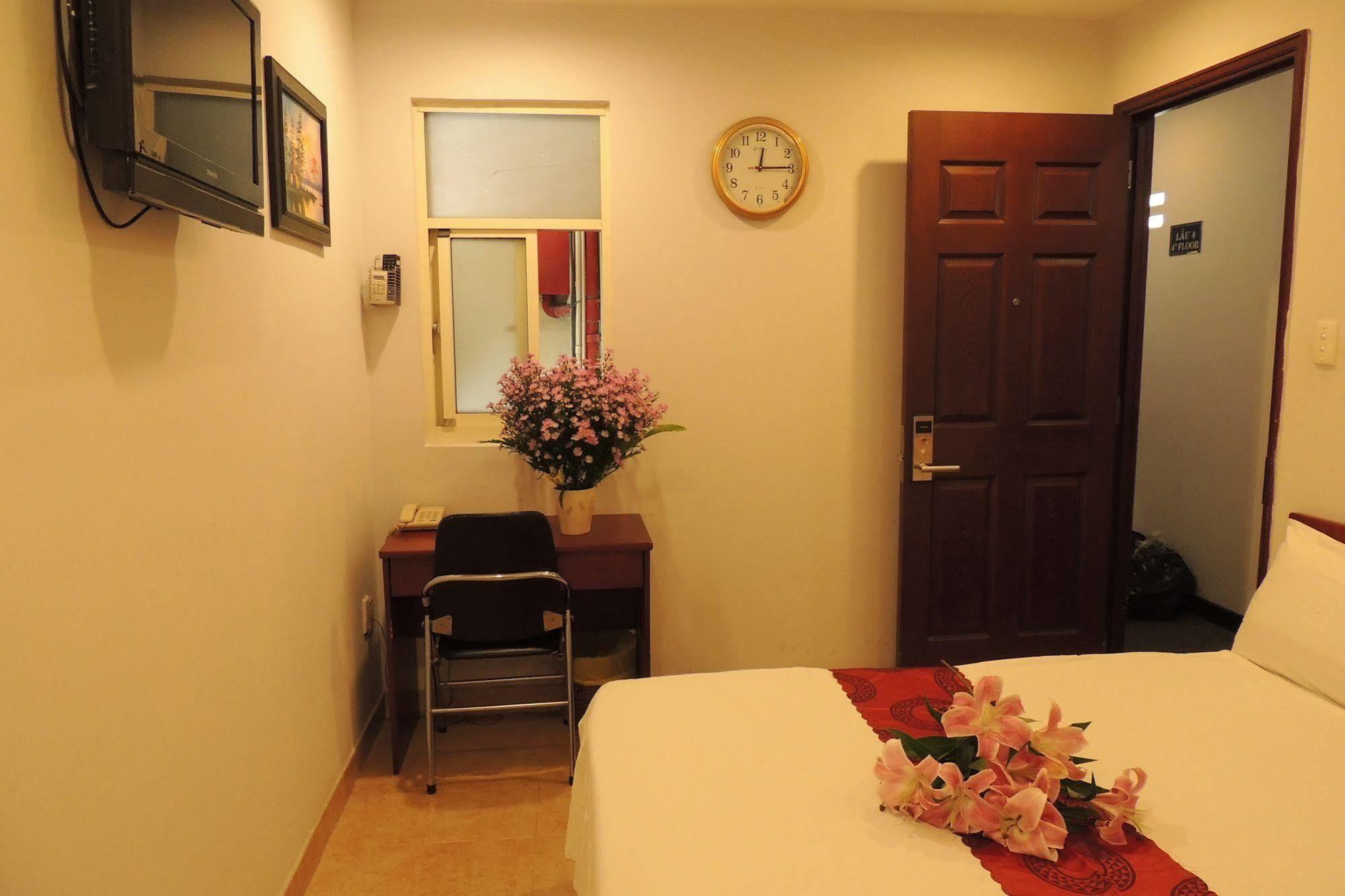 Sao Nam Hotel - Bui Vien Walking Street Ho Chi Minh City Exterior photo